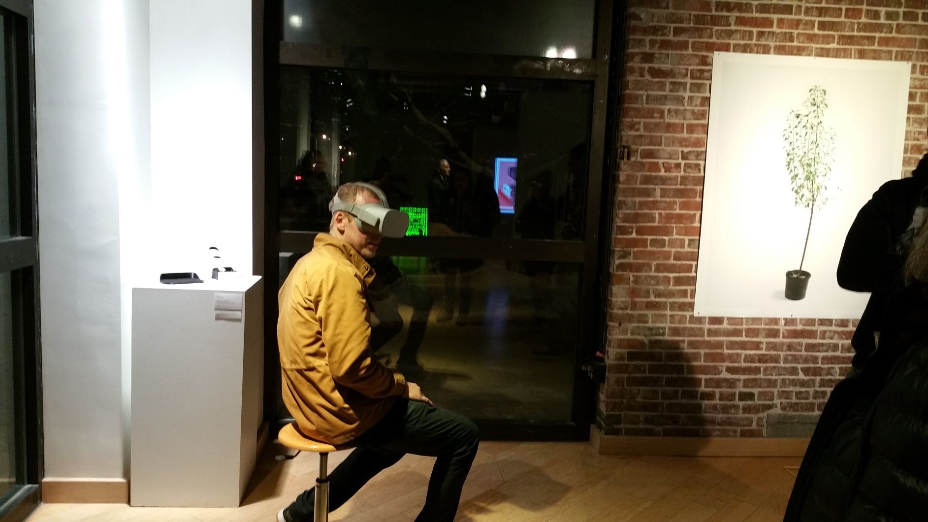 VR setup for "Morning on Earth" by Carla Knopp